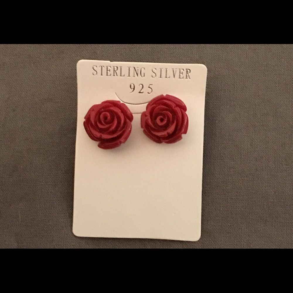 Gorgeous Detailed Ceramic Rose Stud Earrings .925